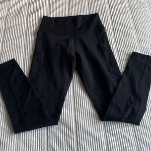 Black leggings with pockets